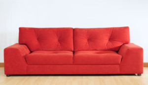 sofá retrátil vermelho